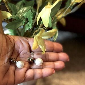 🌻 FAUX PEARL DANGLES Earrings 🌻    bronze and rhinestone Vintage 90s Dainty EUC